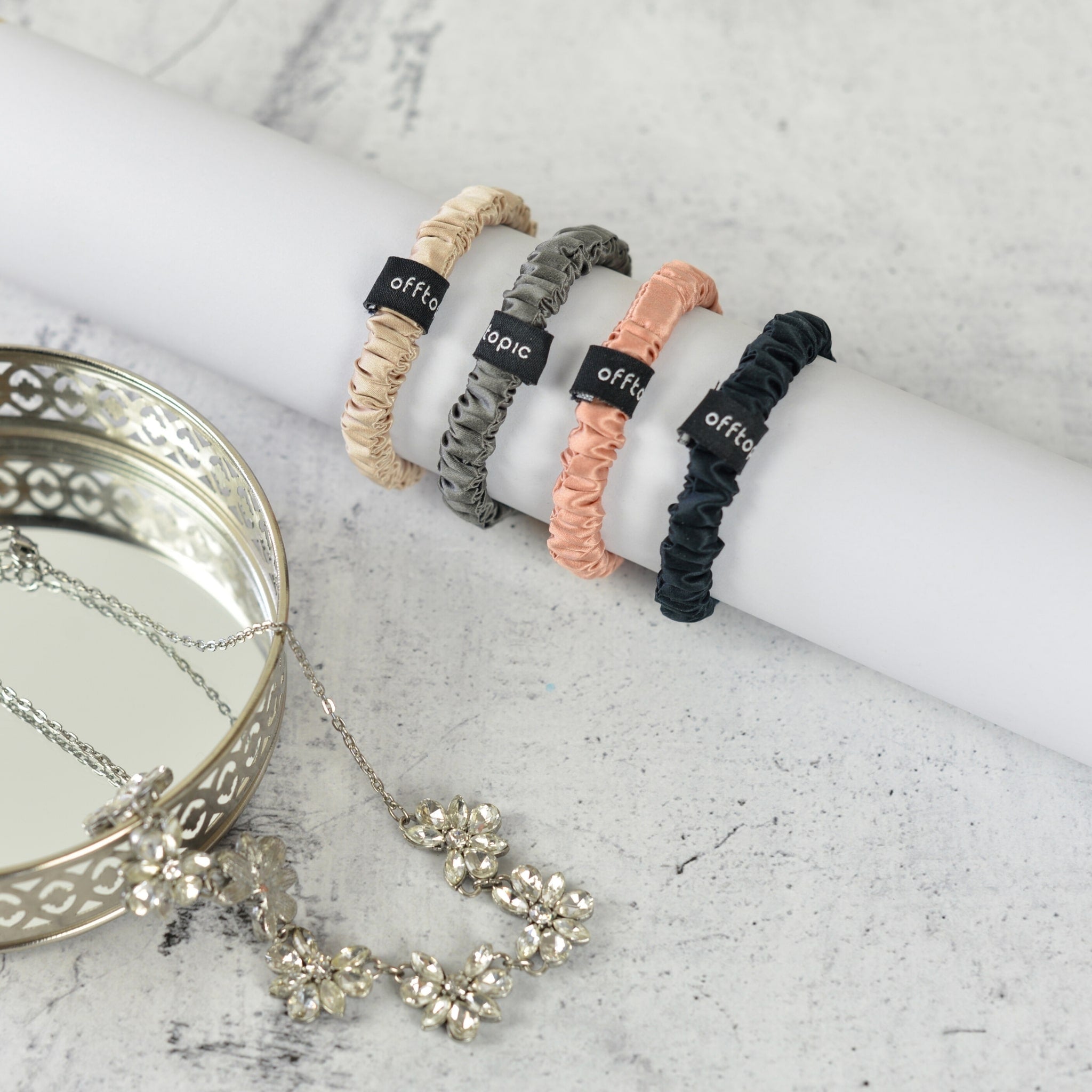 Set de 4 coleteros de seda | Elásticos delgados