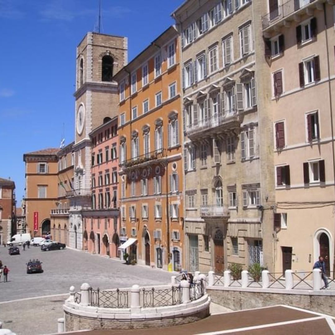 Parrucchieri per capelli ricci Ancona