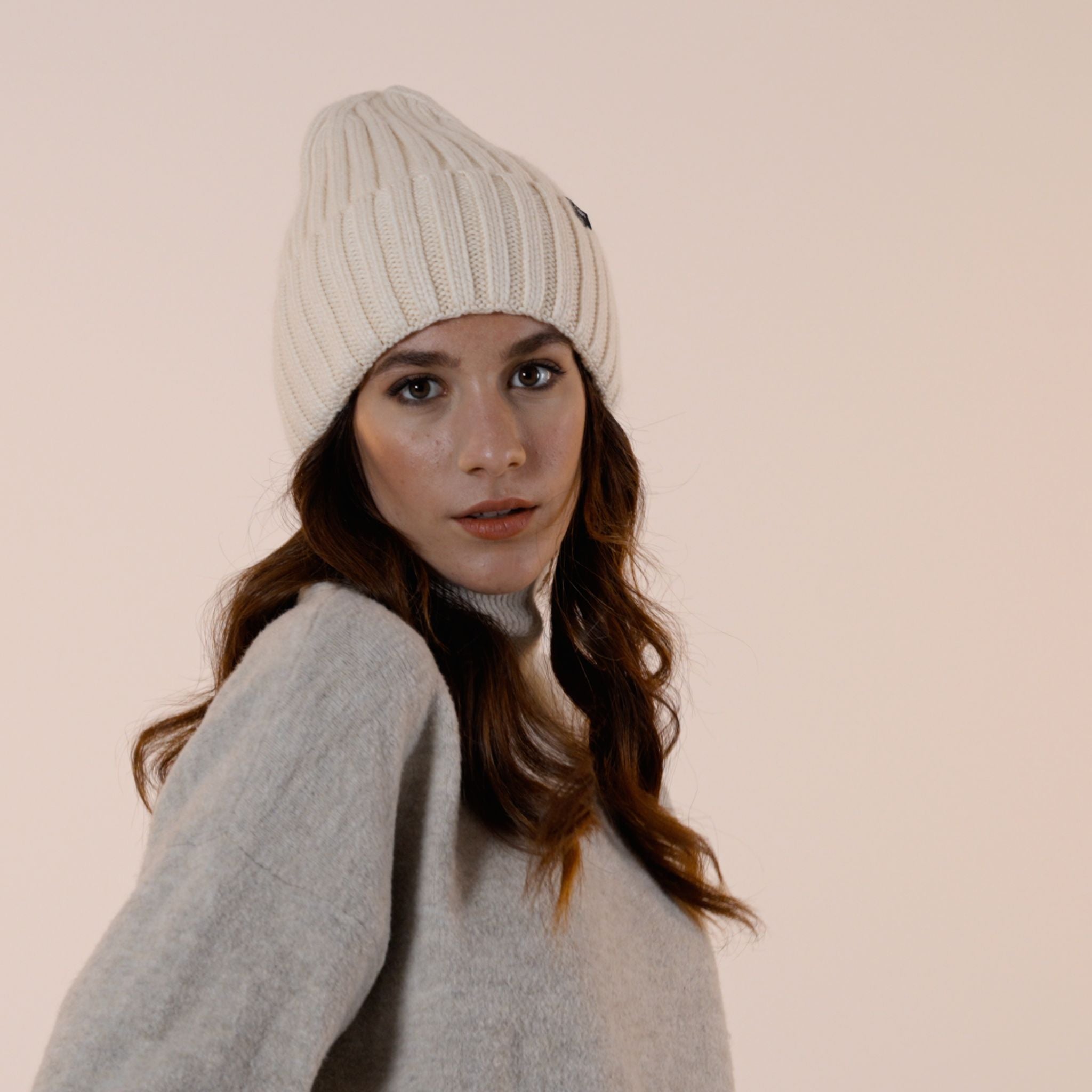 Cappello Invernale Donna | Berretto con Interno 100% Seta Anticrespo|  Crema