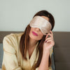 mascherina di seta offtopic la migliore che garantisce idratazione al contorno occhi ed effetto oscurante 100%