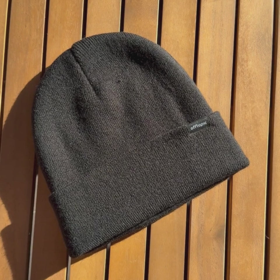 video che mostra cappello invernale foderato in 100% seta